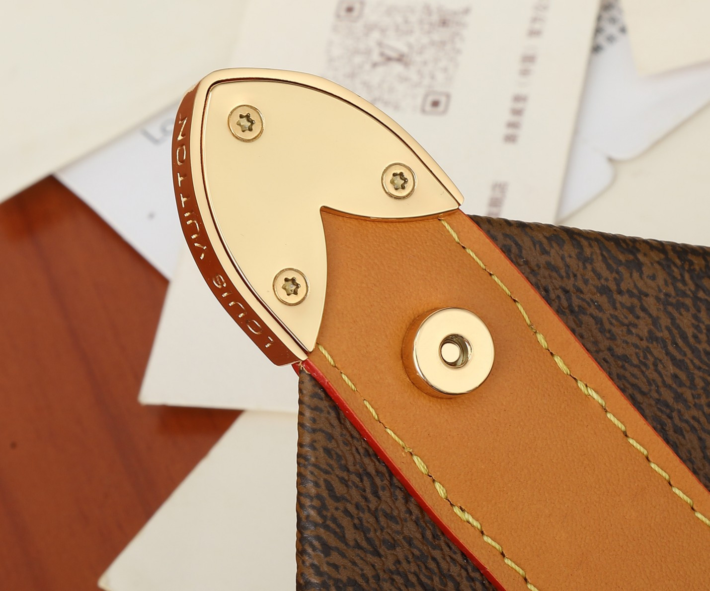 LV Envelope Pouch M11629 12.5x18x8.5CM