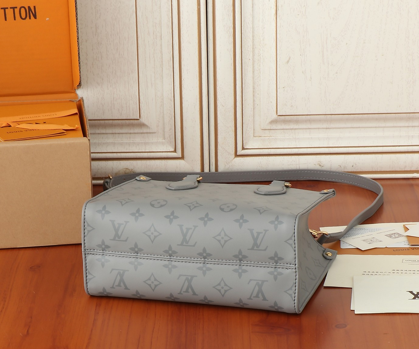 LV Monogram Ink  Small OnTheGo  M12465 25x19x11.5CM