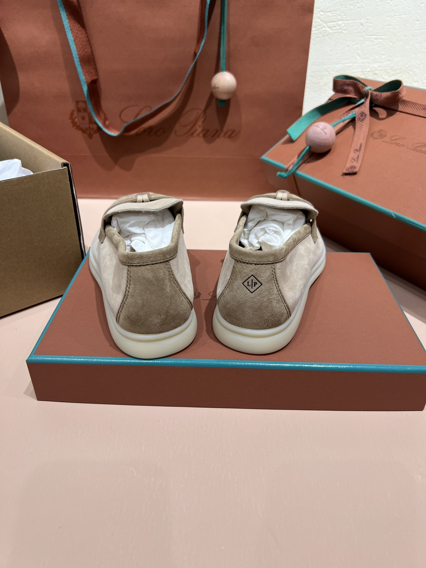 ua L**o p*ana summer charms walk loafers