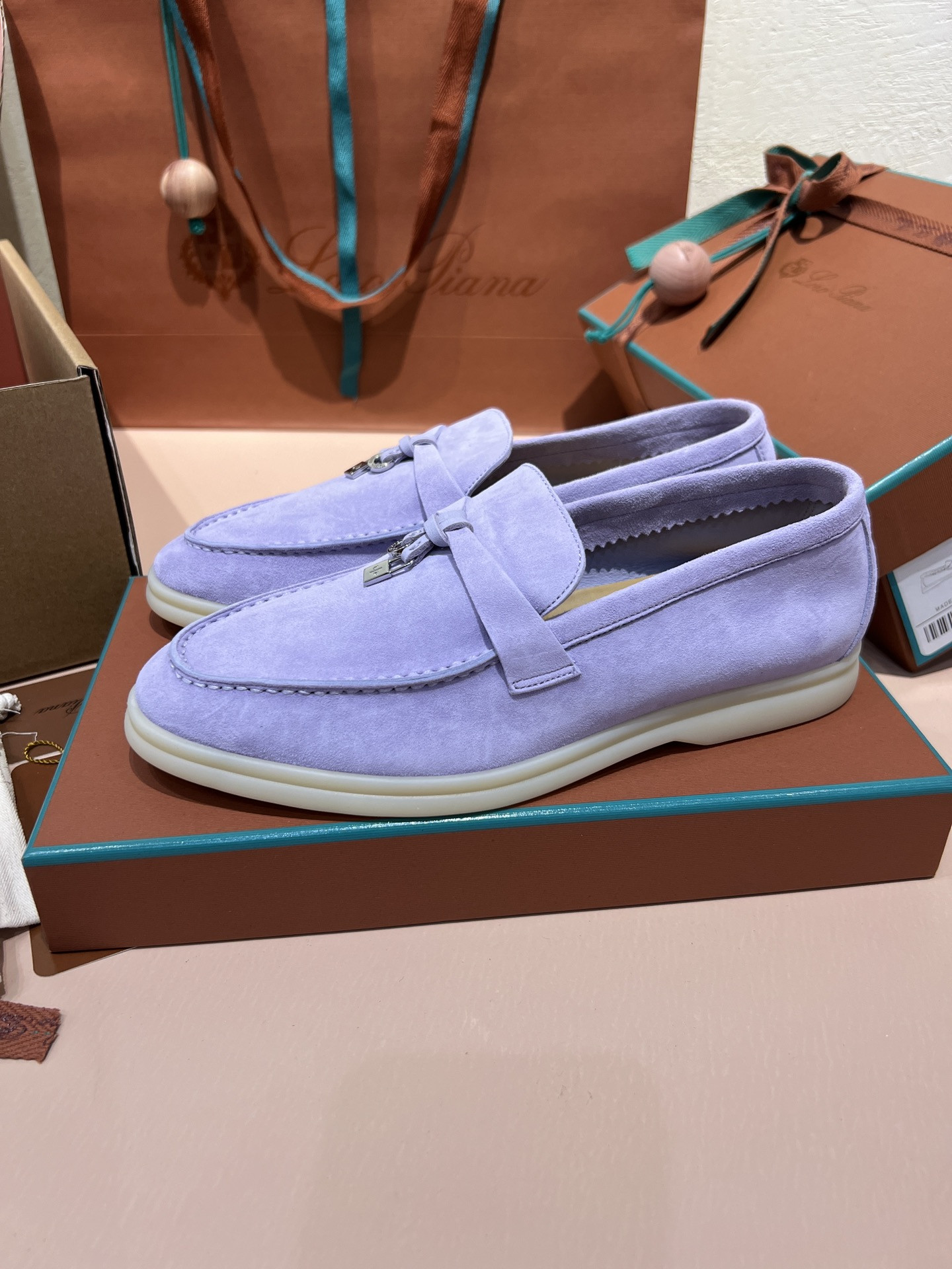 ua L**o p*ana summer charms walk loafers