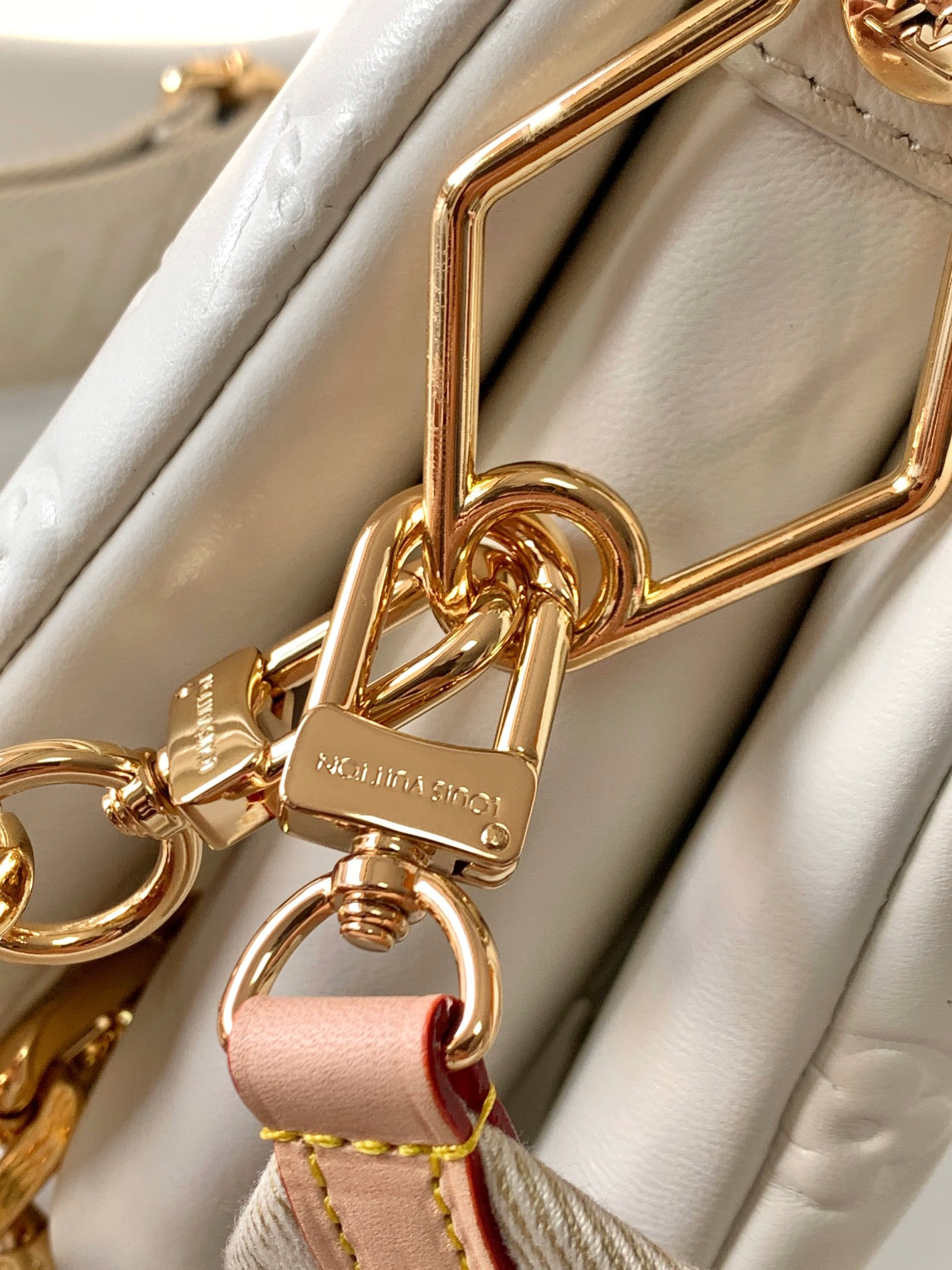 LV COUSSIN PM M57793 26×20×12cm