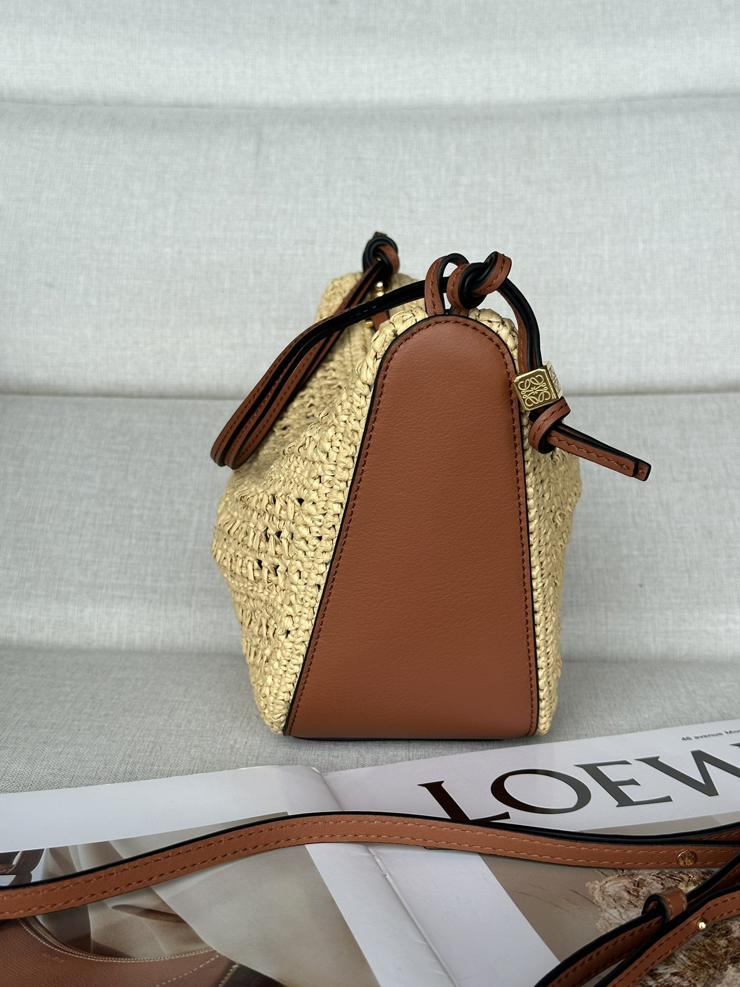 L0ew* mini hammock hobo in raffia and calfskin 28x17x9.5cm