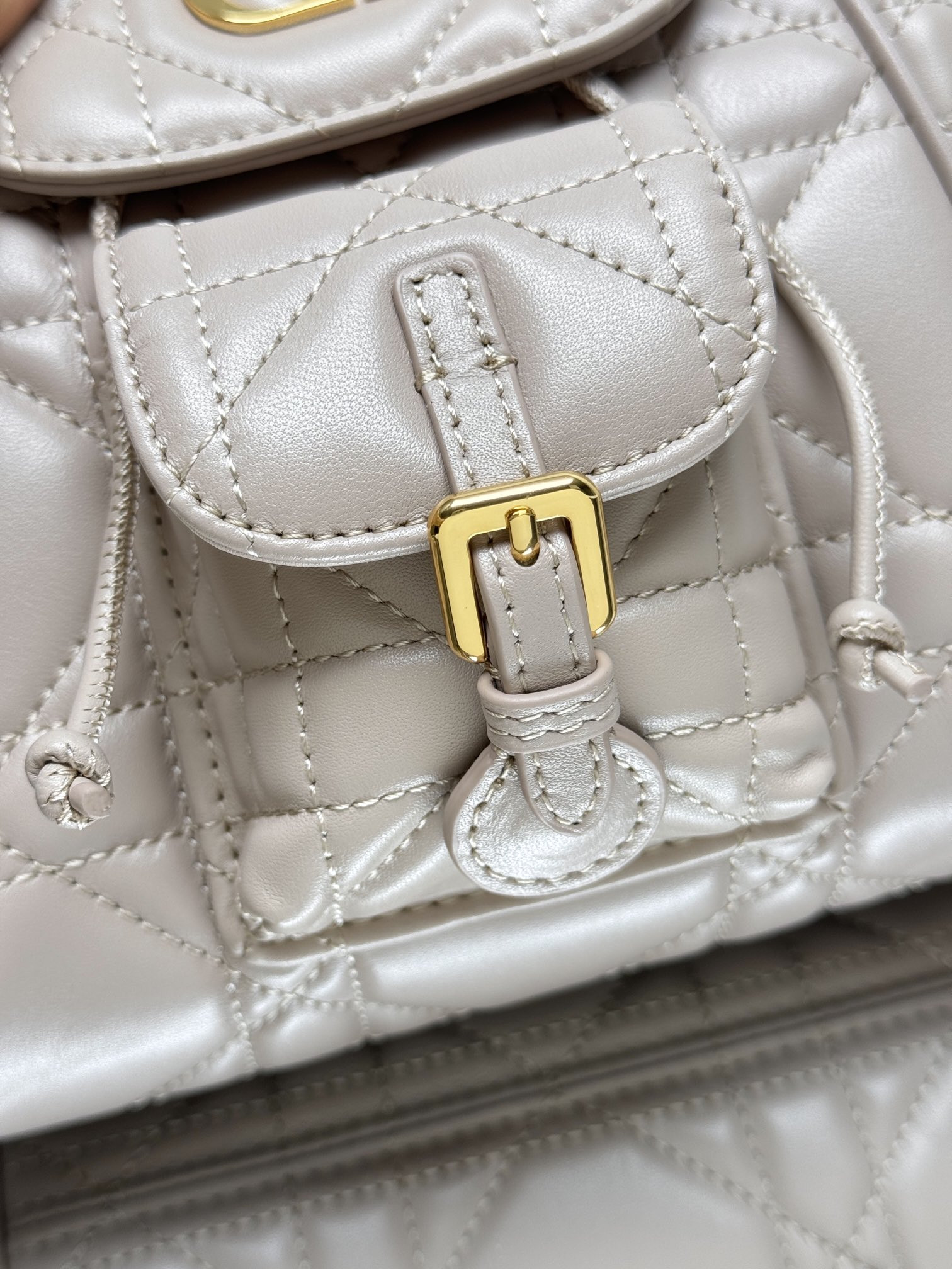 D*or caro backpack small 19.5 x 18.5 x 8.5 cm