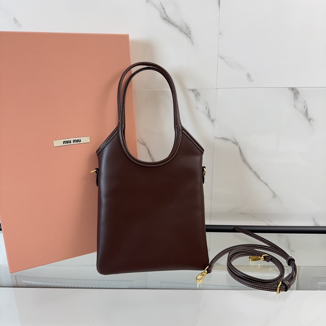 Miu Miu IVY leather handbag 20x 24 cm