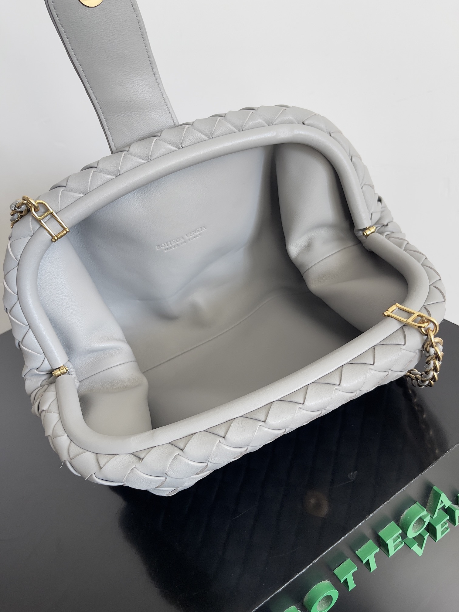 bo*te*ga Ve*ne*ta lauren 1980 16.5x31.5x11cm