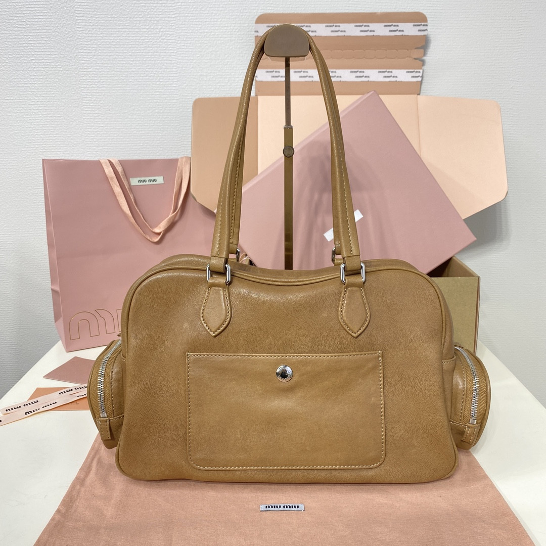 Miu Miu Nappa leather top-handle bag 22x32x14cm