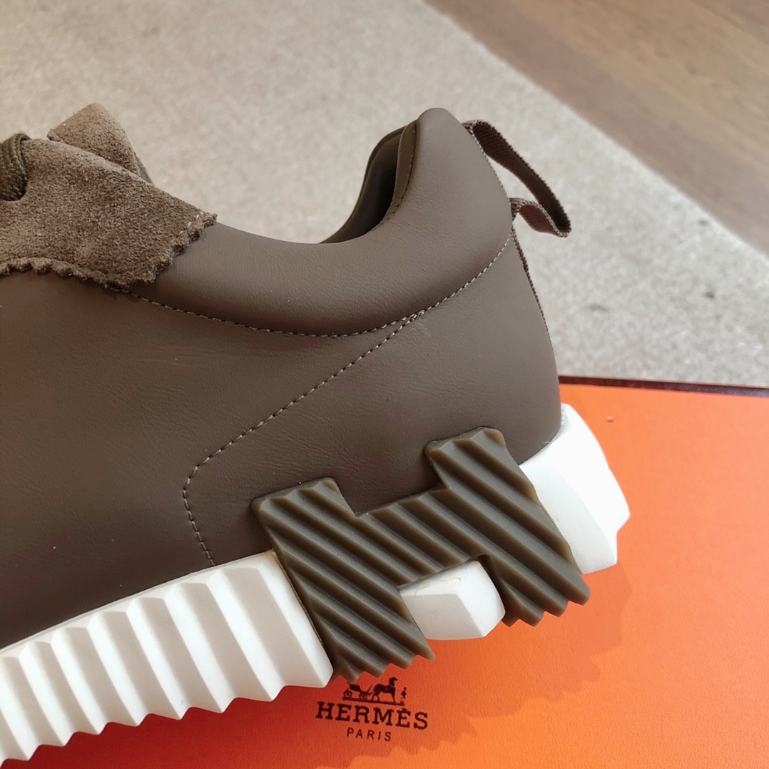 UA Hermès Bouncing Sneaker