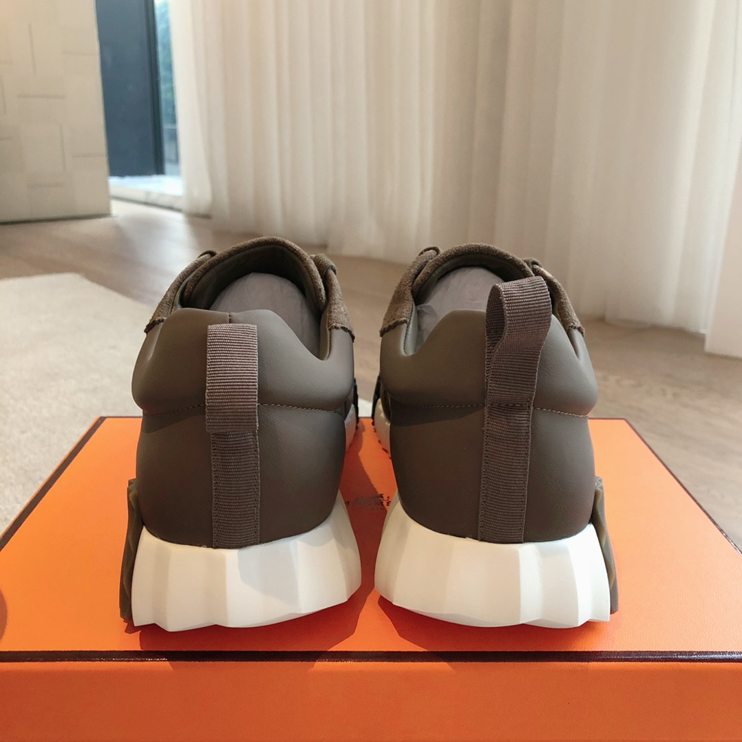 UA Hermès Bouncing Sneaker