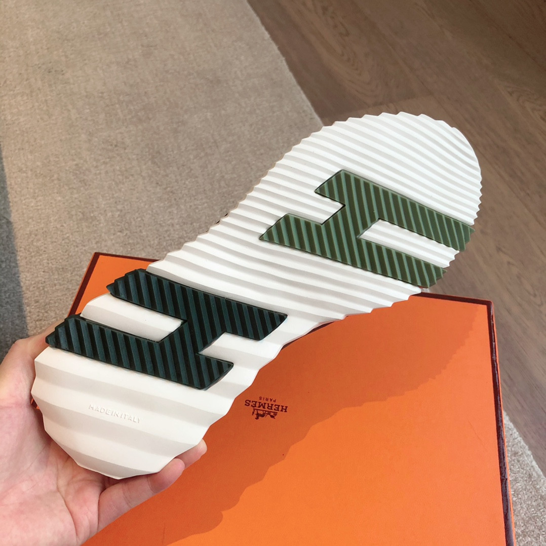UA Hermès Bouncing Sneaker