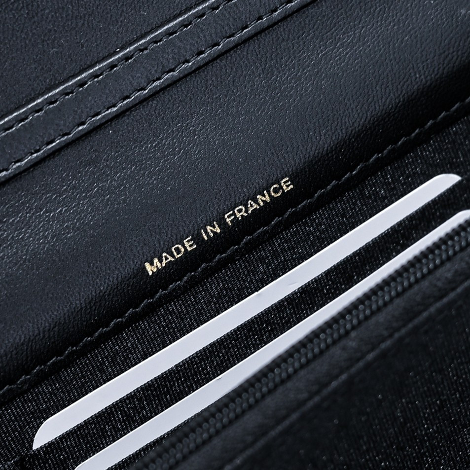 Ch*el clutch with chain 11x18.5x6cm