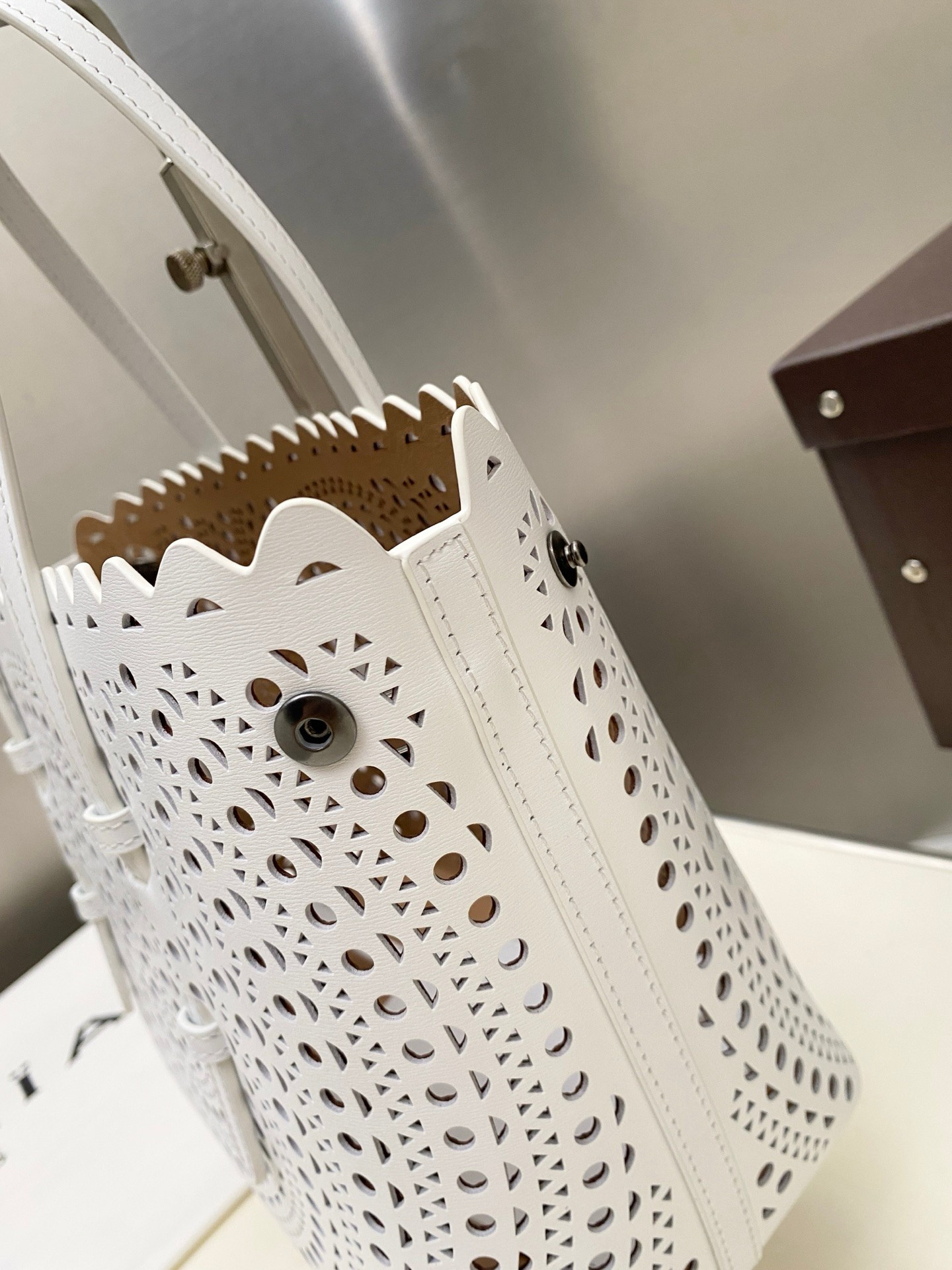 ALAÏA Mina 25 bag 25x20x12cm