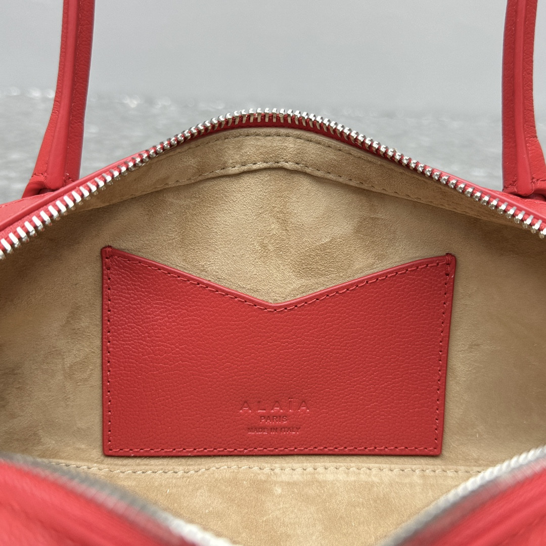 ALAÏA LE TECKEL SMALL BAG 27x9x8cm