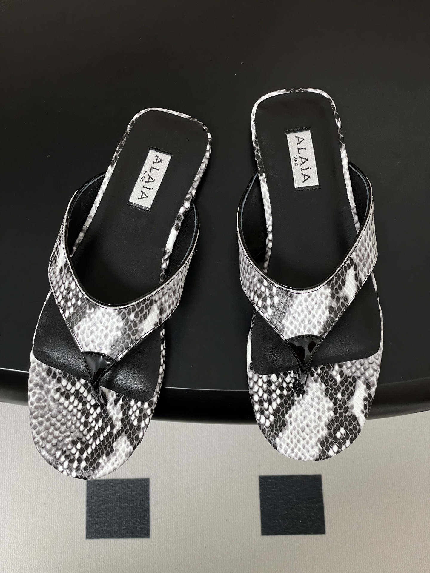 UA Alaia Triangle Flat Slides(Customized Size 7-10 days production time)