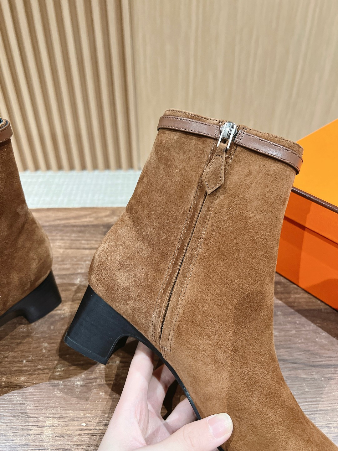 ua H**mes boot 5cm heel