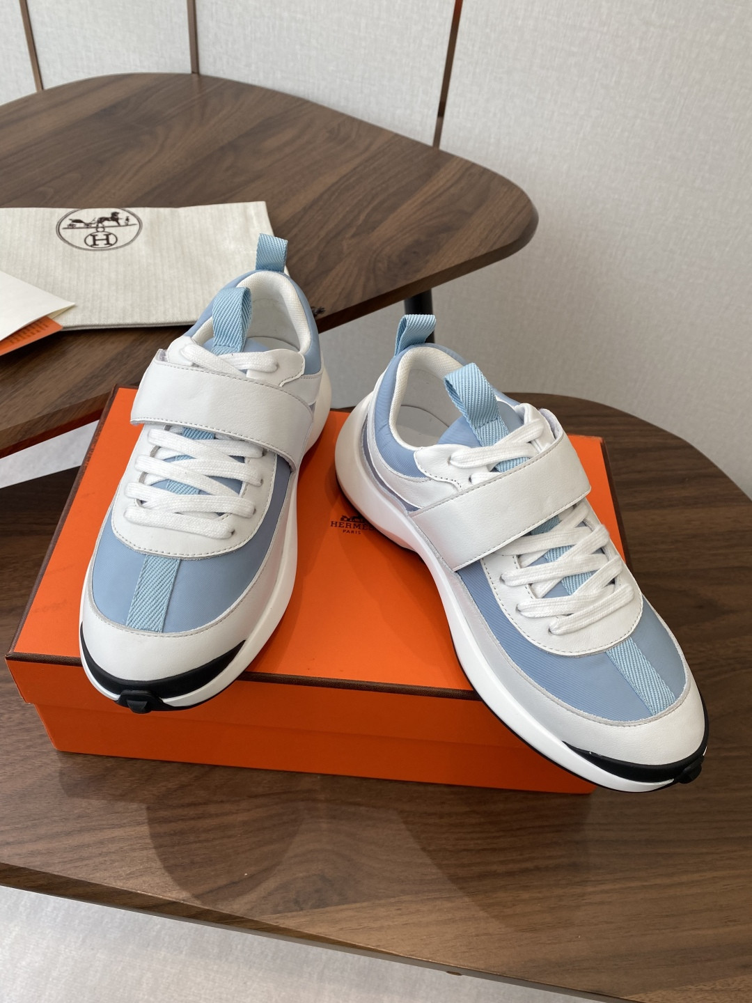 UA Hermès Loop Sneaker